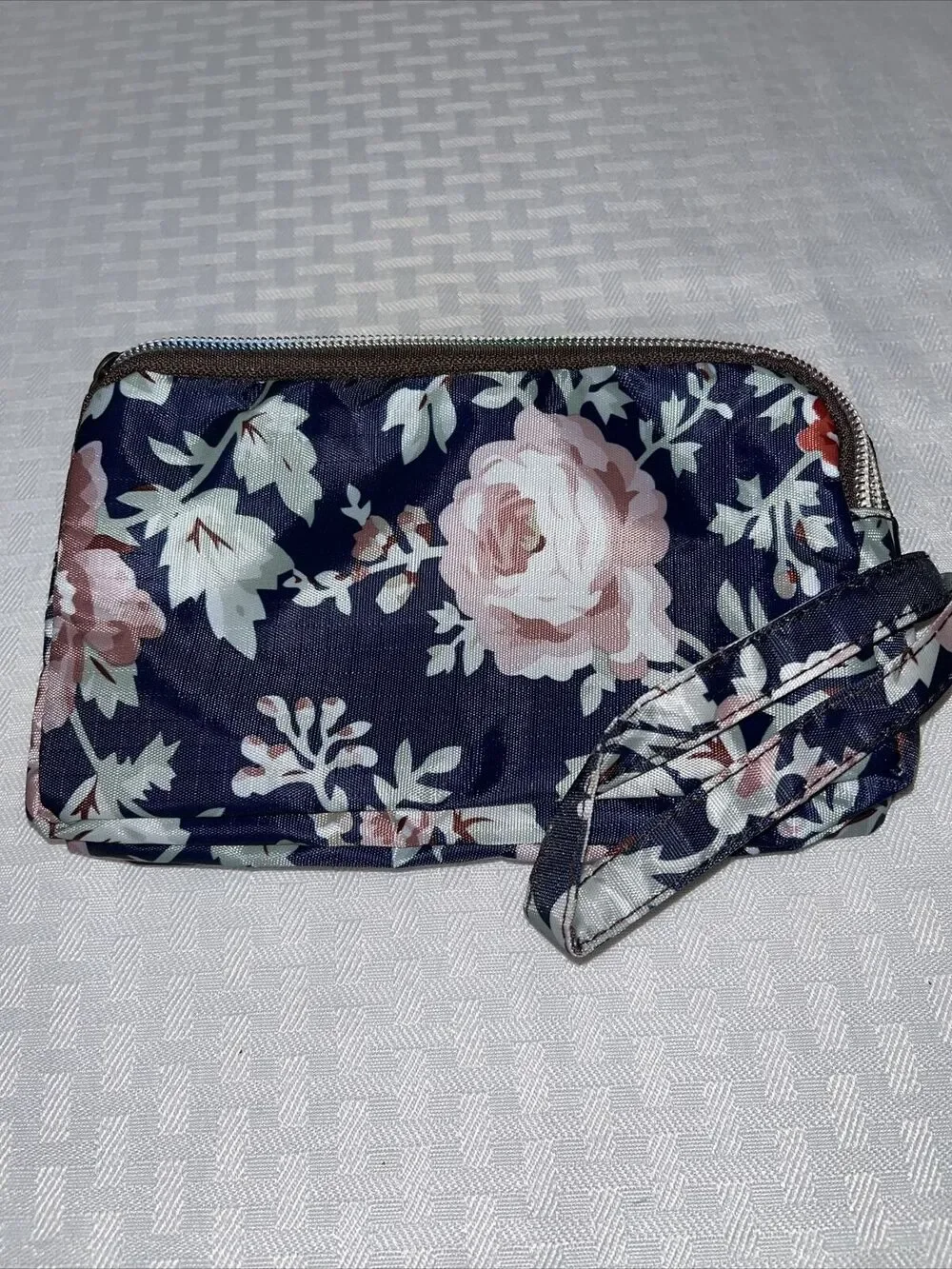 Triple zip wristlet